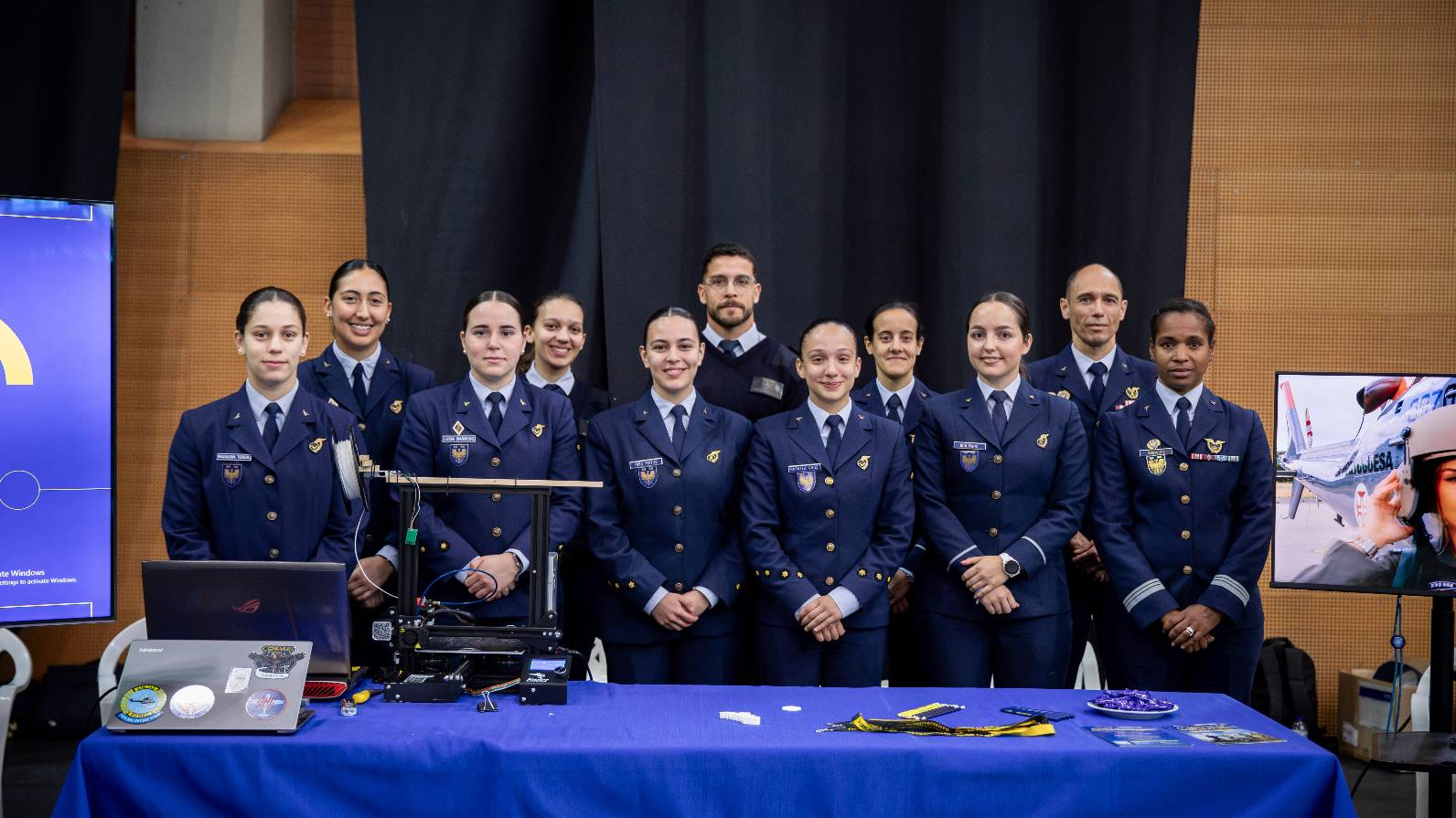 Academia da Fora Area participa no evento “Engenheiras por um Dia”